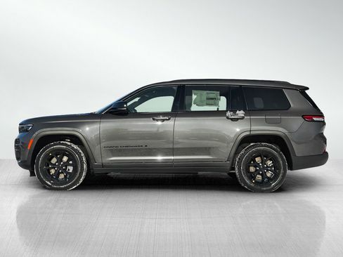 New 2025 Jeep Grand Cherokee L Altitude image 4