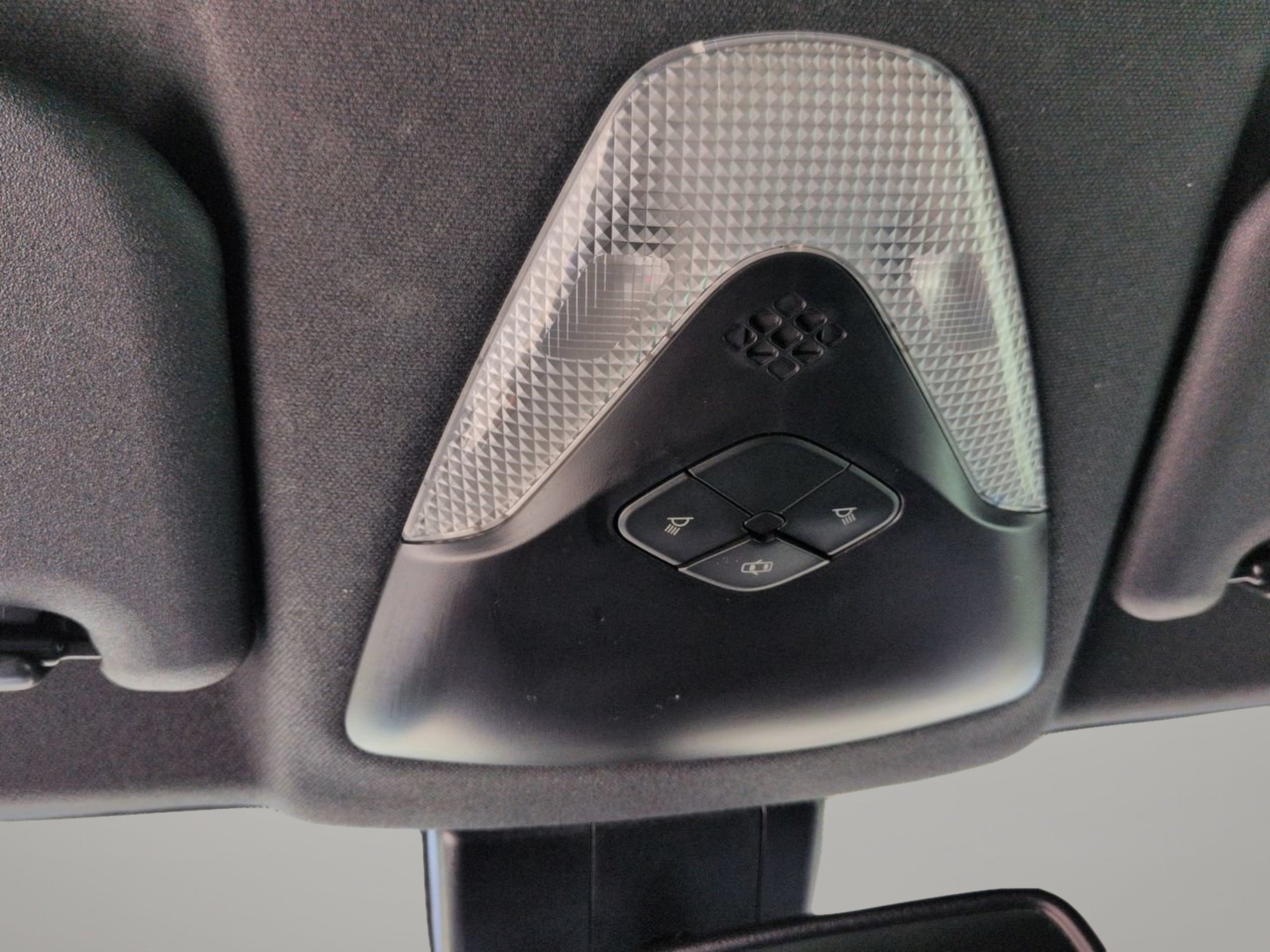 Used 2019 Toyota C-HR XLE FWD image 22