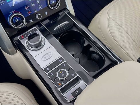 Used 2022 Land Rover Range Rover P525 Westminster Edition image 18