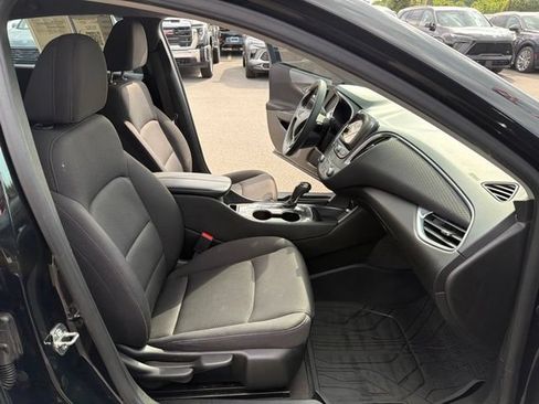 Used 2019 Chevrolet Malibu LT FWD image 26