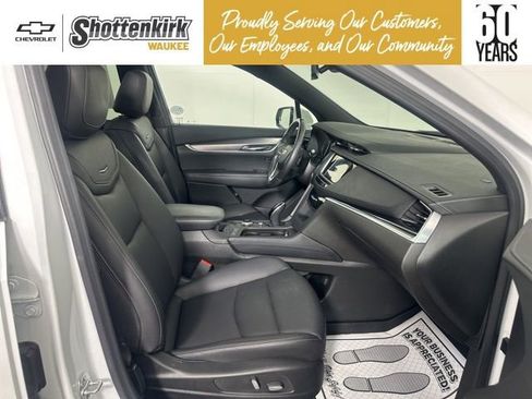 Used 2024 Cadillac XT6 Luxury w/ LPO, Floor Liner Package image 14