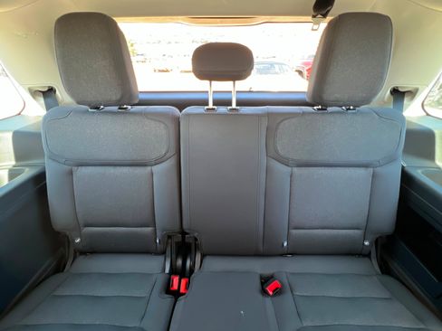 Used 2025 Ford Expedition Active AWD/4WD image 23