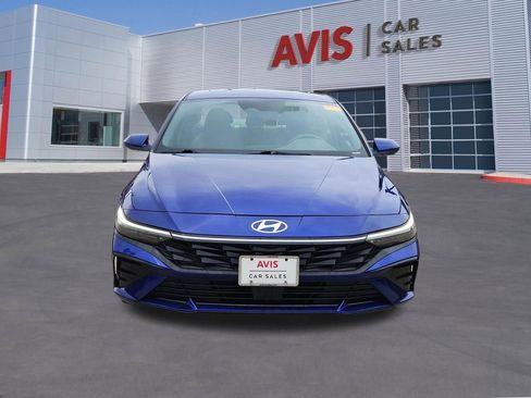 Used 2025 Hyundai Elantra SEL FWD image 10
