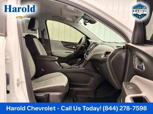 Used 2020 Chevrolet Equinox LS w/ LS Convenience Package AWD/4WD image 11
