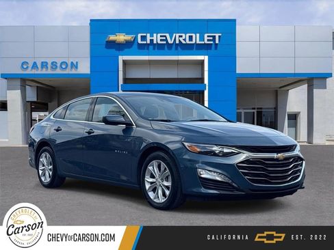 Used 2025 Chevrolet Malibu LT FWD image 1