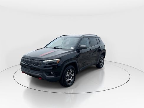 Used 2022 Jeep Compass Trailhawk w/ Trailhawk Elite Group AWD/4WD image 4