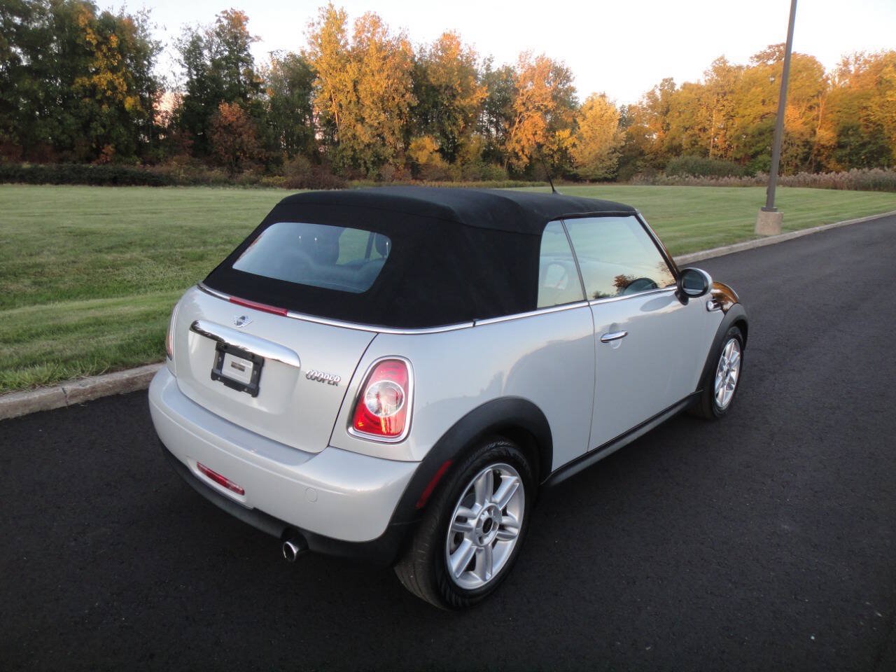 Used 2015 MINI Cooper Convertible FWD image 22