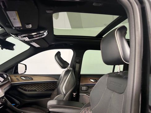 Used 2023 Jeep Grand Cherokee Summit w/ Advanced Protech Group IV image 22