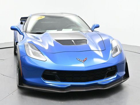 Used 2016 Chevrolet Corvette Z06 w/ 3LZ Preferred Equipment Group RWD image 2
