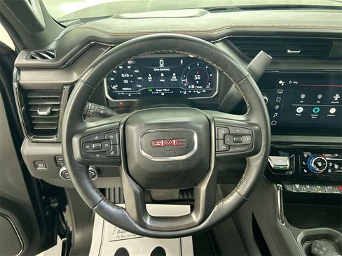 Used 2024 GMC Sierra 2500 AT4 w/ AT4 Premium Plus Package image 4