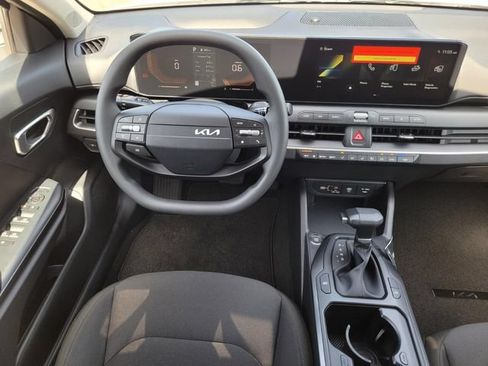New 2026 Kia K4 FWD image 12