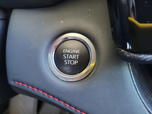 Certified 2025 Toyota Highlander XSE image 13