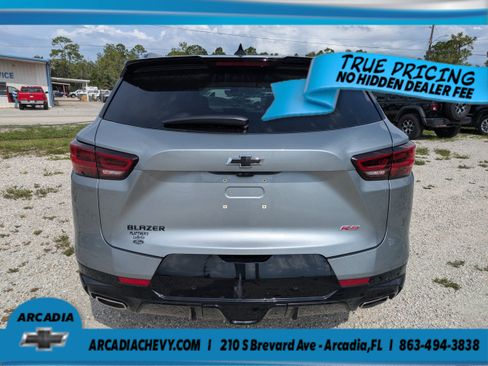 Used 2023 Chevrolet Blazer RS w/ Driver Confidence II Package FWD image 5