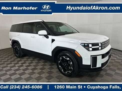 Used 2024 Hyundai Santa Fe SE image 1