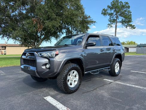 Used 2015 Toyota 4Runner SR5 RWD image 2