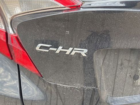 Used 2020 Toyota C-HR XLE image 21