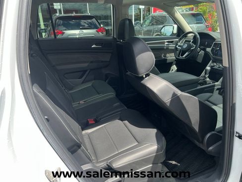 Used 2023 Volkswagen Atlas SEL AWD/4WD image 22