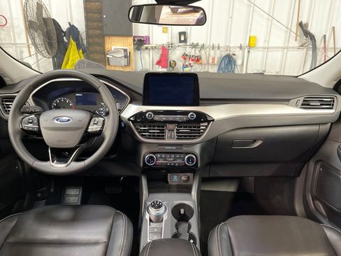 Used 2022 Ford Escape SEL w/ Class II Trailer Tow Package image 18