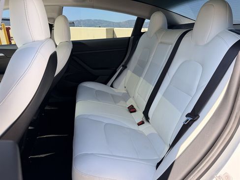 Used 2021 Tesla Model 3 Performance AWD/4WD image 31