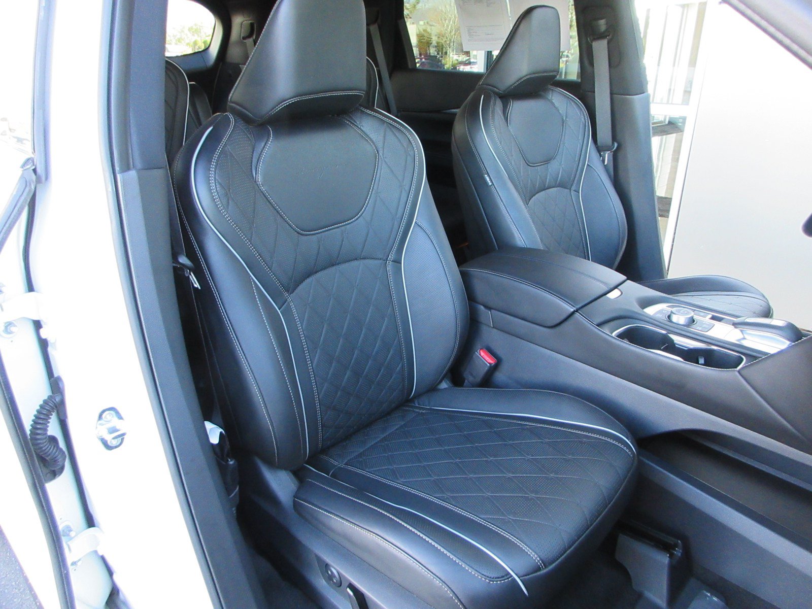 Used 2025 INFINITI QX60 Autograph w/ Cargo Package AWD/4WD image 32