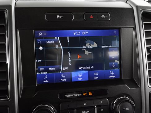 Used 2020 Ford F150 XLT w/ Equipment Group 302A Luxury image 19