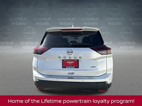 Certified 2025 Nissan Rogue SV image 5