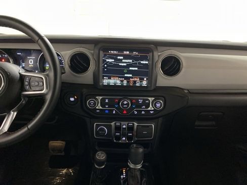 Used 2021 Jeep Wrangler Unlimited Sahara image 13