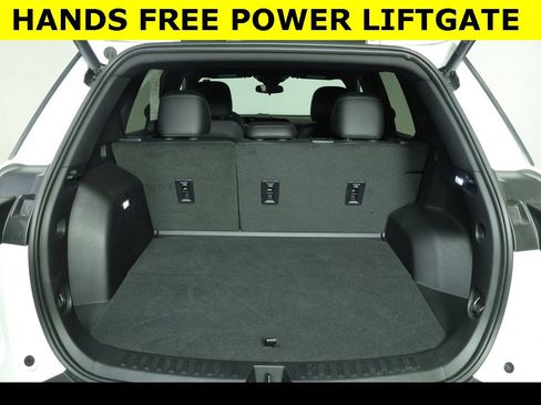 Used 2026 Chevrolet Equinox LT w/ Convenience Package II image 12