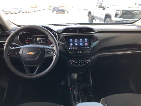 Used 2023 Chevrolet TrailBlazer LT w/ Convenience Package image 16