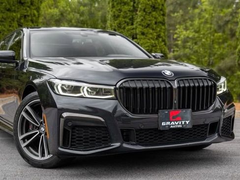 Used 2021 BMW 740i xDrive w/ M Sport Package AWD/4WD image 6