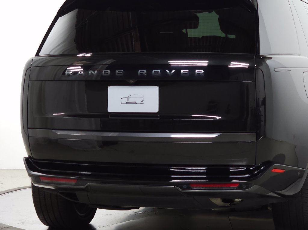 Certified 2025 Land Rover Range Rover Autobiography AWD/4WD image 9
