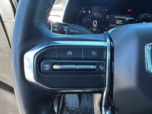 Used 2023 GMC Canyon Denali image 16