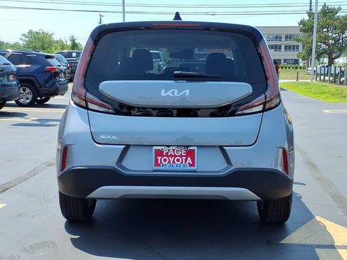 Used 2025 Kia Soul LX w/ LX Technology Package FWD image 5