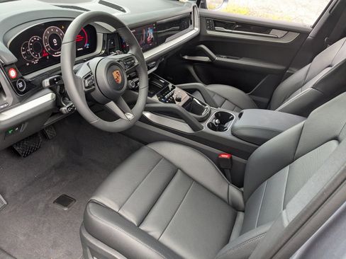 New 2026 Porsche Cayenne AWD/4WD image 4