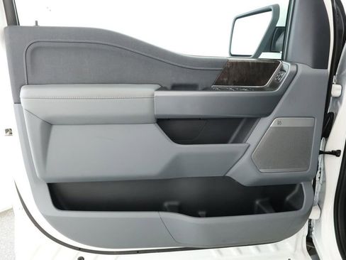 Used 2022 Ford F150 Lariat w/ Equipment Group 501A Mid image 9