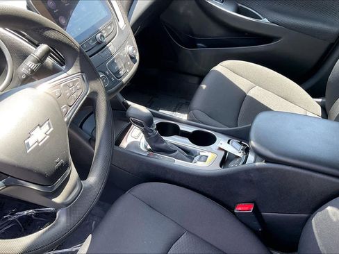 Used 2024 Chevrolet Malibu LS FWD image 17