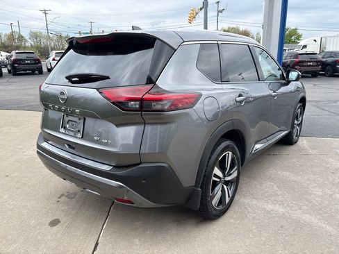 Used 2023 Nissan Rogue SL AWD/4WD image 6