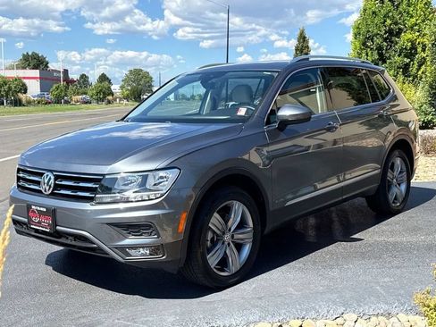 Used 2021 Volkswagen Tiguan SEL AWD/4WD image 37