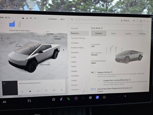 Used 2025 Tesla Cybertruck AWD Crew Cab image 53