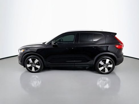 Used 2020 Volvo XC40 T5 Momentum w/ Protection Package Premier AWD/4WD image 8