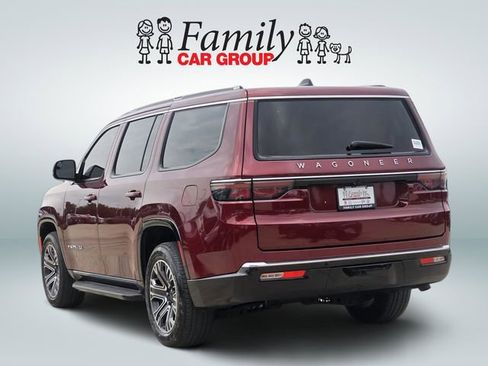 Used 2024 Jeep Wagoneer 4WD w/ Premium Group I image 3