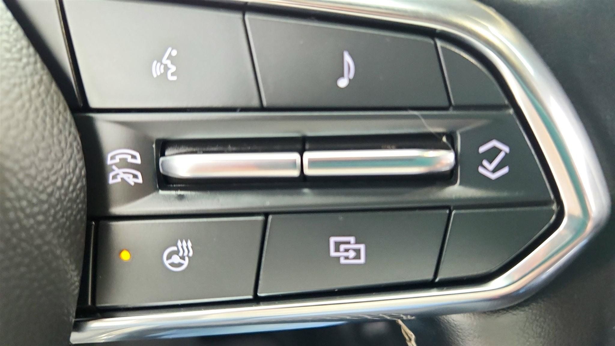 Used 2024 Chevrolet Equinox EV LT FWD image 25