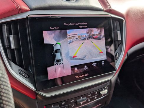 Used 2022 Maserati Ghibli Modena image 23