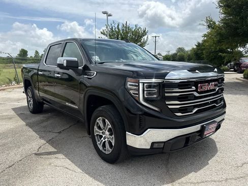 Used 2025 GMC Sierra 1500 SLT RWD image 7