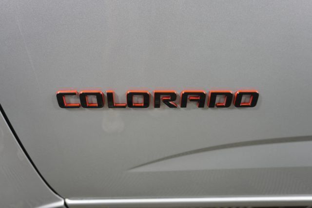 Used 2018 Chevrolet Colorado LT w/ Redline Special Edition AWD/4WD image 22