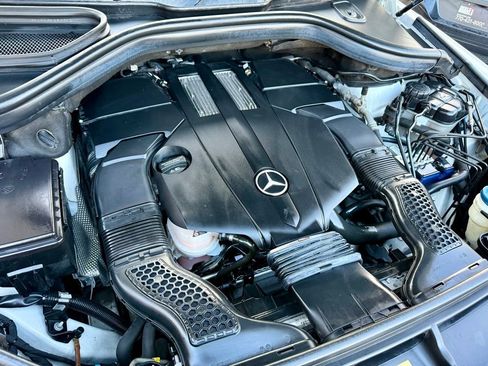 Used 2016 Mercedes-Benz GL 450 4MATIC image 5