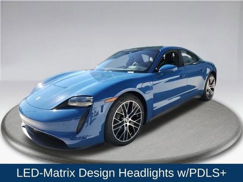 Used 2022 Porsche Taycan image 19