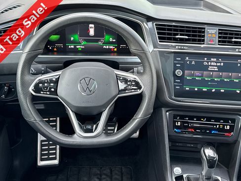 Certified 2022 Volkswagen Tiguan SE R-Line image 14