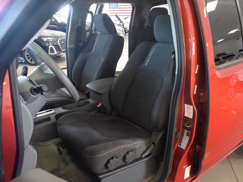 Used 2015 Nissan Frontier Desert Runner RWD image 58