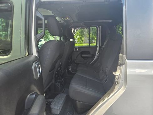 Used 2021 Jeep Gladiator Sport AWD/4WD image 20